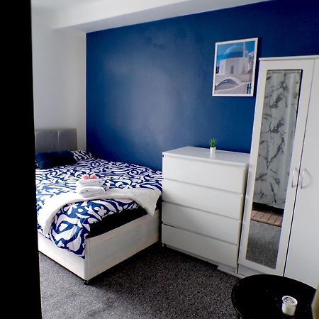 West Kensington - Santorini Apartments London Eksteriør billede