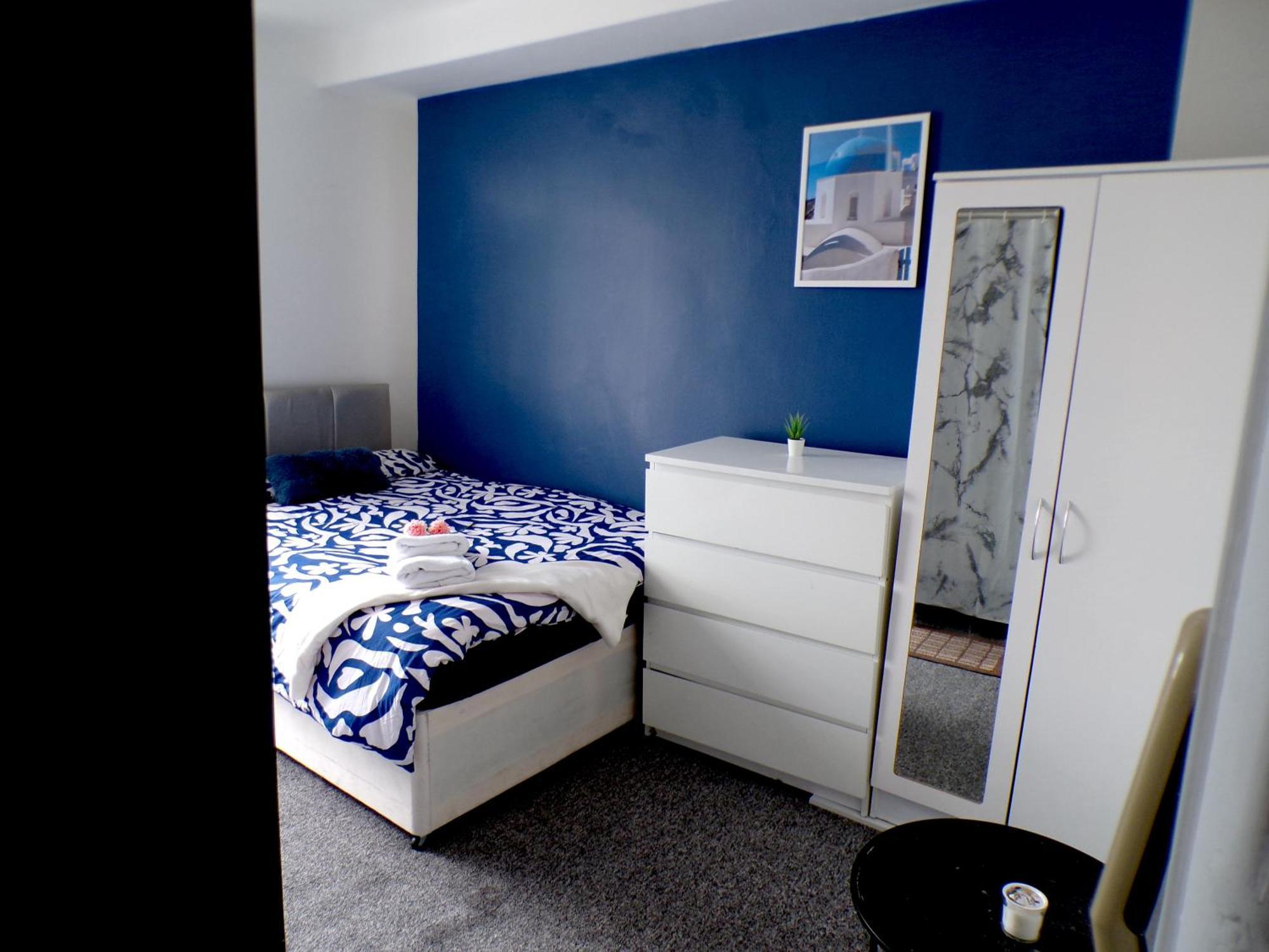 West Kensington - Santorini Apartments London Eksteriør billede